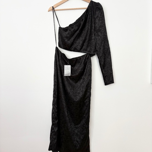 WAYF Ella cut out bow dress - Picture 5 of 6